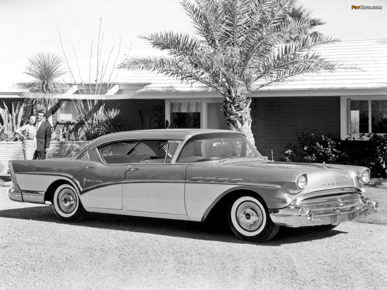 Buick Roadmaster 4-door Riviera Hardtop (73-4739) 1957 photos (1280 x 960)