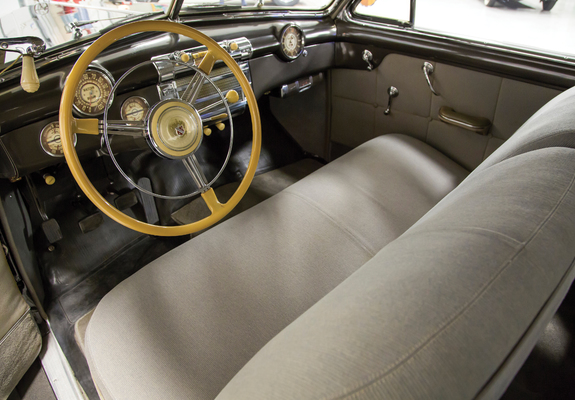Pictures of Buick Roadmaster Sedanet (76S-4707) 1946