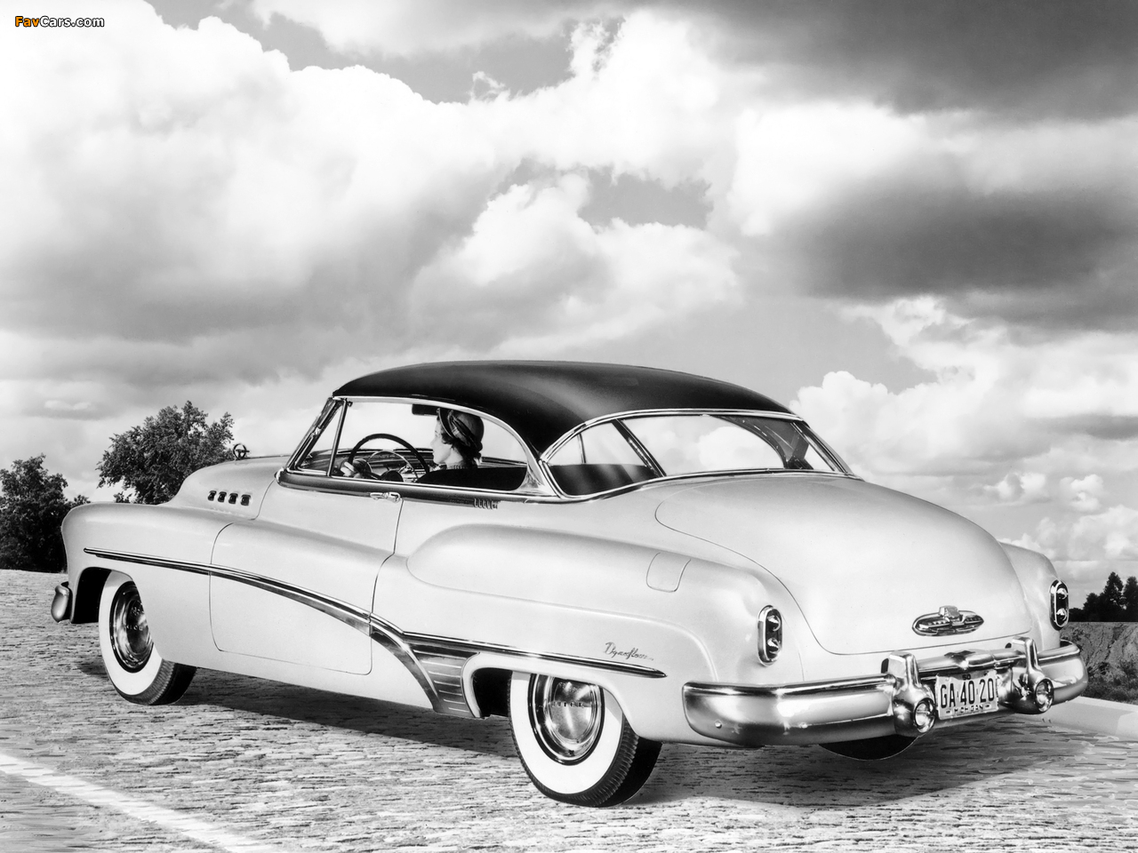 Buick Roadmaster DeLuxe Riviera Hardtop Coupe (76R-4737X) 1950 wallpapers (1280 x 960)