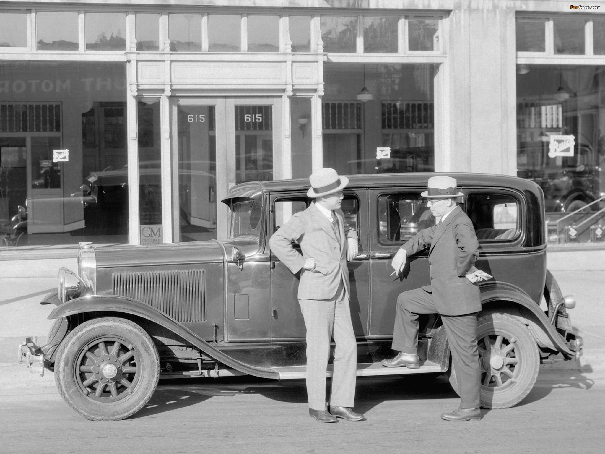 Photos of Buick Series 50 4-door Sedan (8-57) 1931 (2048 x 1536)