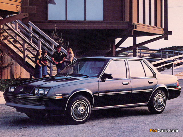 Buick Skyhawk Custom Sedan 1983 pictures (640 x 480)
