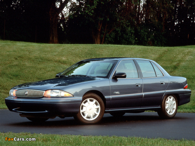 Photos of Buick Skylark Sedan 1996–98 (640 x 480)