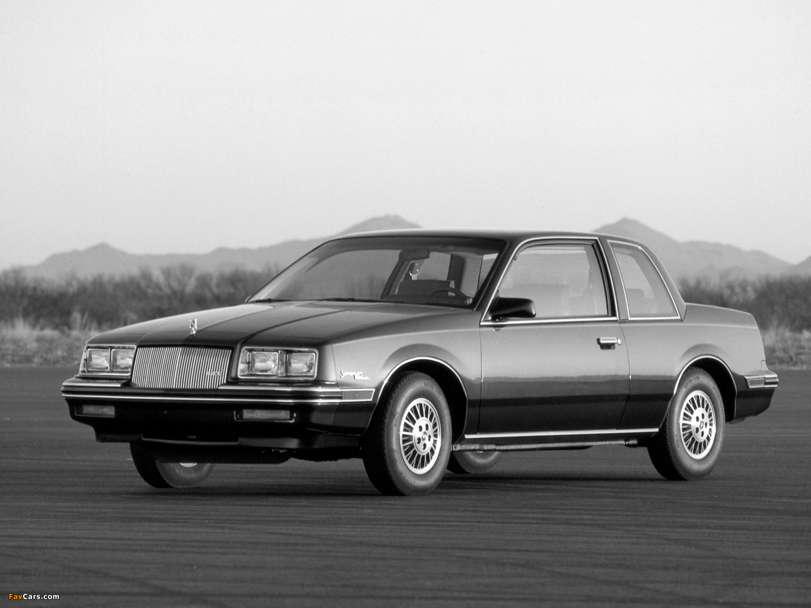Pictures of Buick Somerset Regal Coupe 1985 (1600 x 1200)