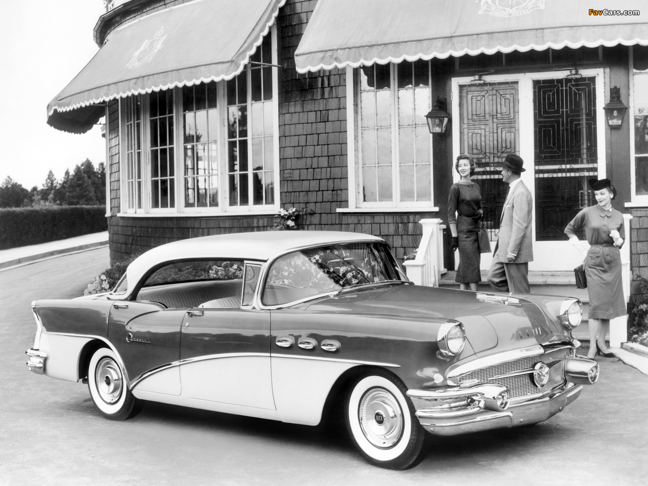 Buick Special 4-door Riviera Hardtop (43-4439) 1956 photos (1280 x 960)