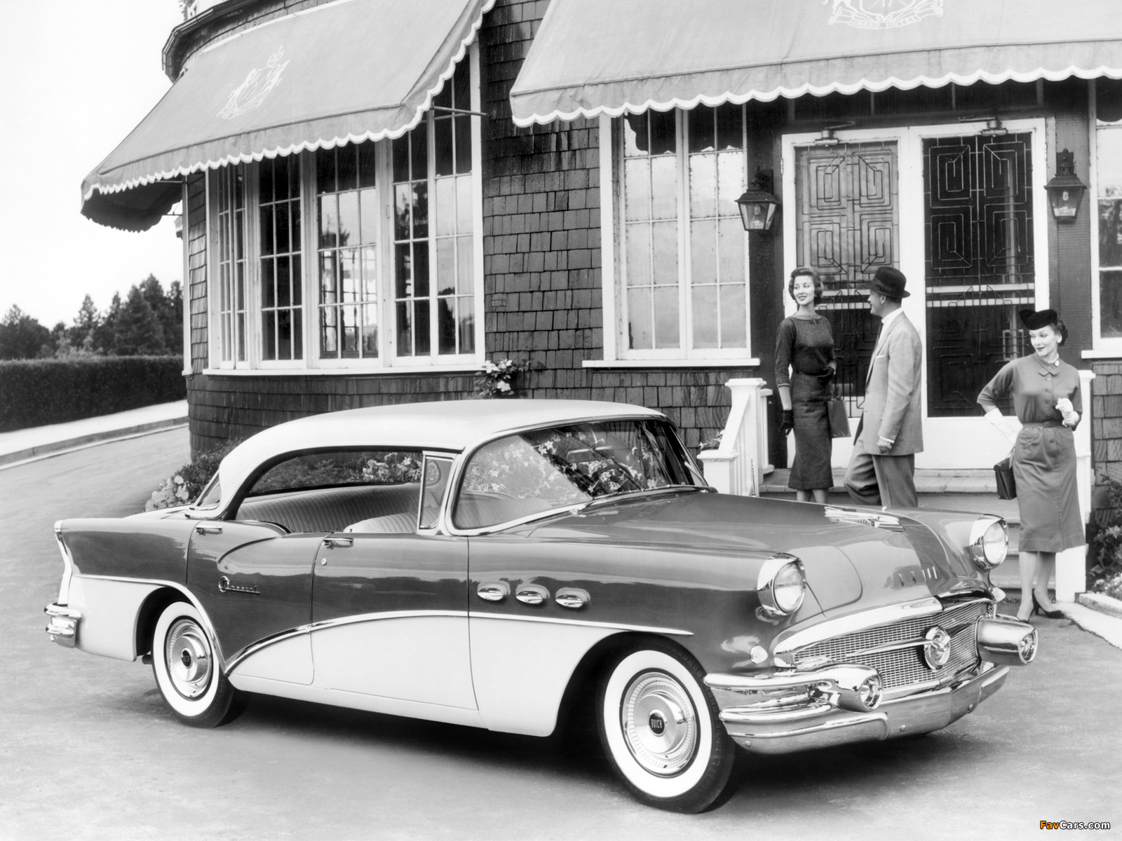 Buick Special 4-door Riviera Hardtop (43-4439) 1956 photos (1600 x 1200)