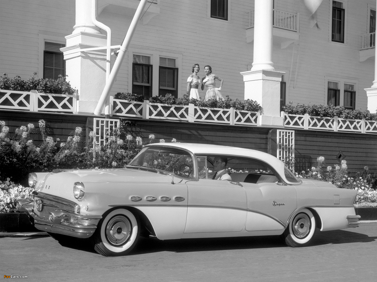 Images of Buick Super 4-door Riviera Hardtop (53-4539) 1956 (1600 x 1200)