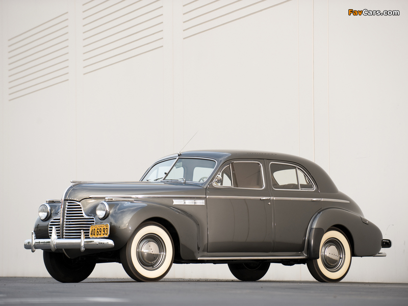 Pictures of Buick Super Eight 4-door Sedan 1940–42 (800 x 600)