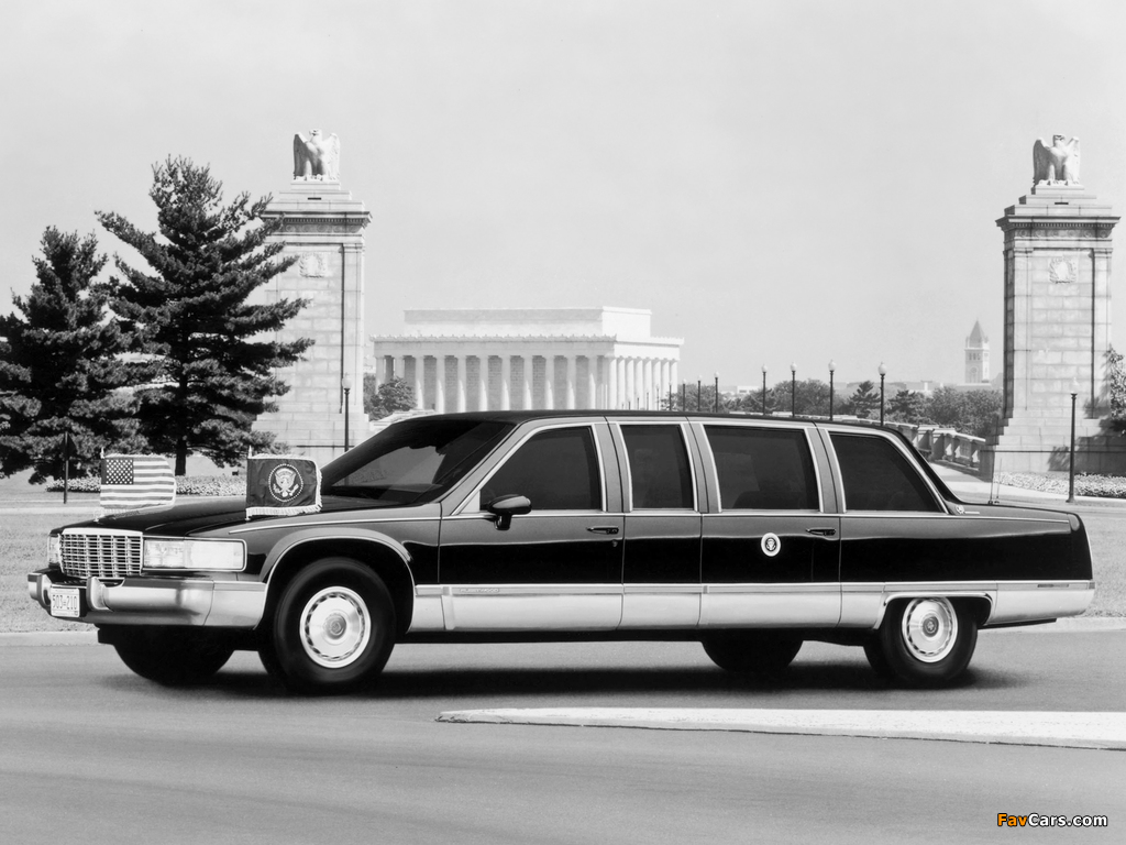 Cadillac Fleetwood Brougham Presidential 1993 wallpapers (1024 x 768)
