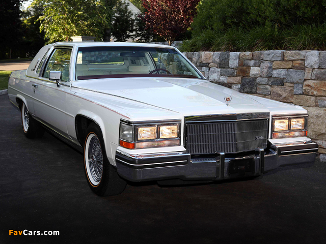 Cadillac Fleetwood Brougham dElegance Coupe 1982–85 images (640 x 480)