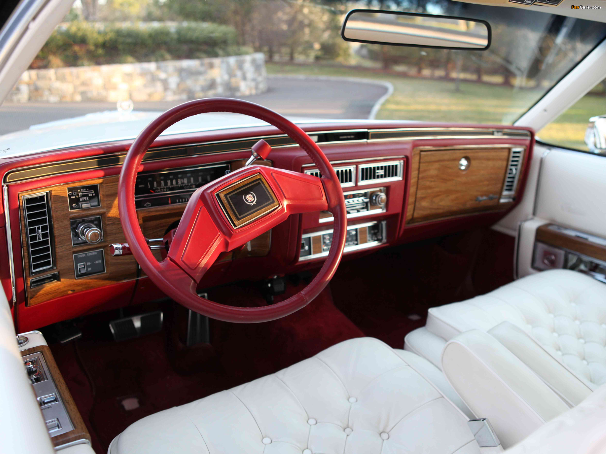 Cadillac Fleetwood Brougham dElegance Coupe 1982–85 pictures (2048 x 1536)