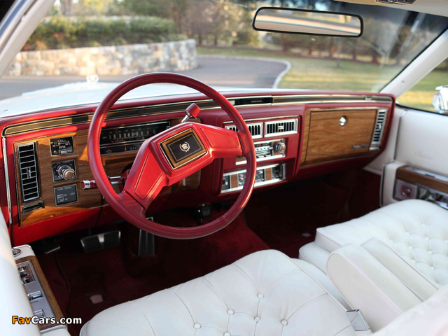 Cadillac Fleetwood Brougham dElegance Coupe 1982–85 pictures (640 x 480)