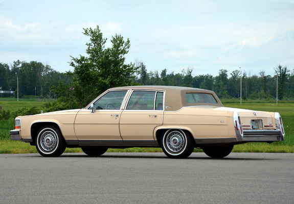 Photos of Cadillac Brougham 1987–89