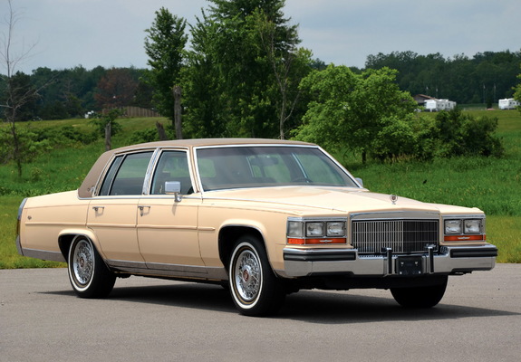 Photos of Cadillac Brougham 1987–89