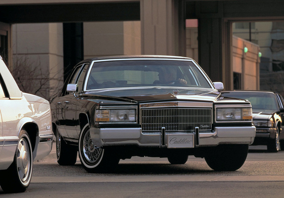 Photos of Cadillac Brougham 1990–92