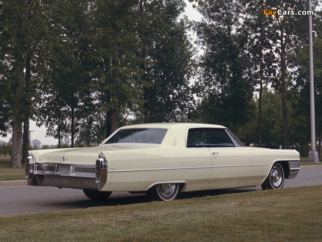 Cadillac Calais Coupe 1965 pictures (640 x 480)