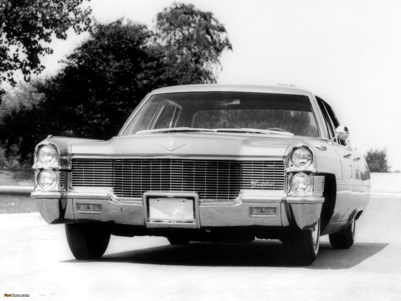 Pictures of Cadillac Calais Sedan 1965 (1600 x 1200)