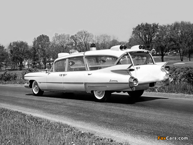 Cadillac Superior Crown Royale Ambulance (6890) 1959 photos (640 x 480)