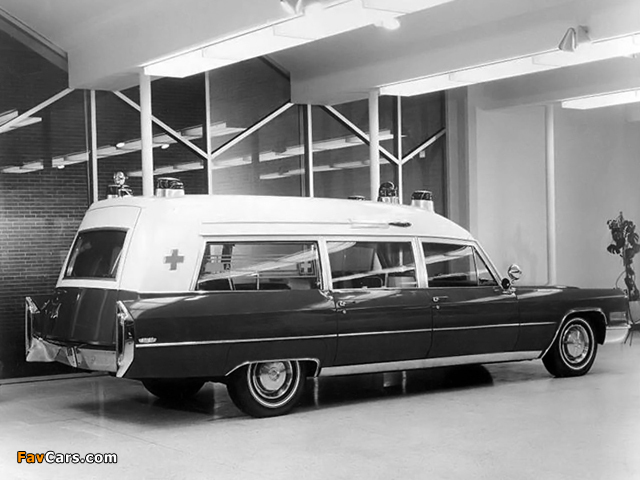 Cadillac Miller-Meteor Classic 48 Ambulance (69890Z) 1966 images (640 x 480)