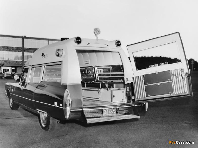 Cadillac Ambulance by Pinner Coach (69890-Z) 1968 pictures (800 x 600)