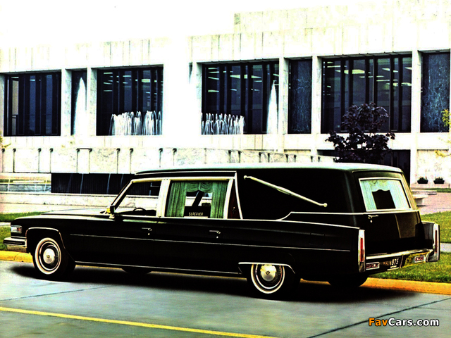 Cadillac Superior Sovereign Landaulet (F90/Z) 1975 wallpapers (640 x 480)