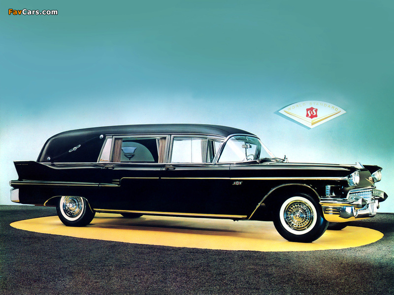 Photos of Cadillac Sayers & Scovill Victoria Landau (8660S) 1958 (800 x 600)