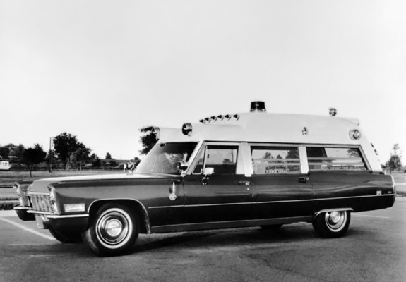 Cadillac Ambulance by Pinner Coach (69890-Z) 1968 wallpapers
