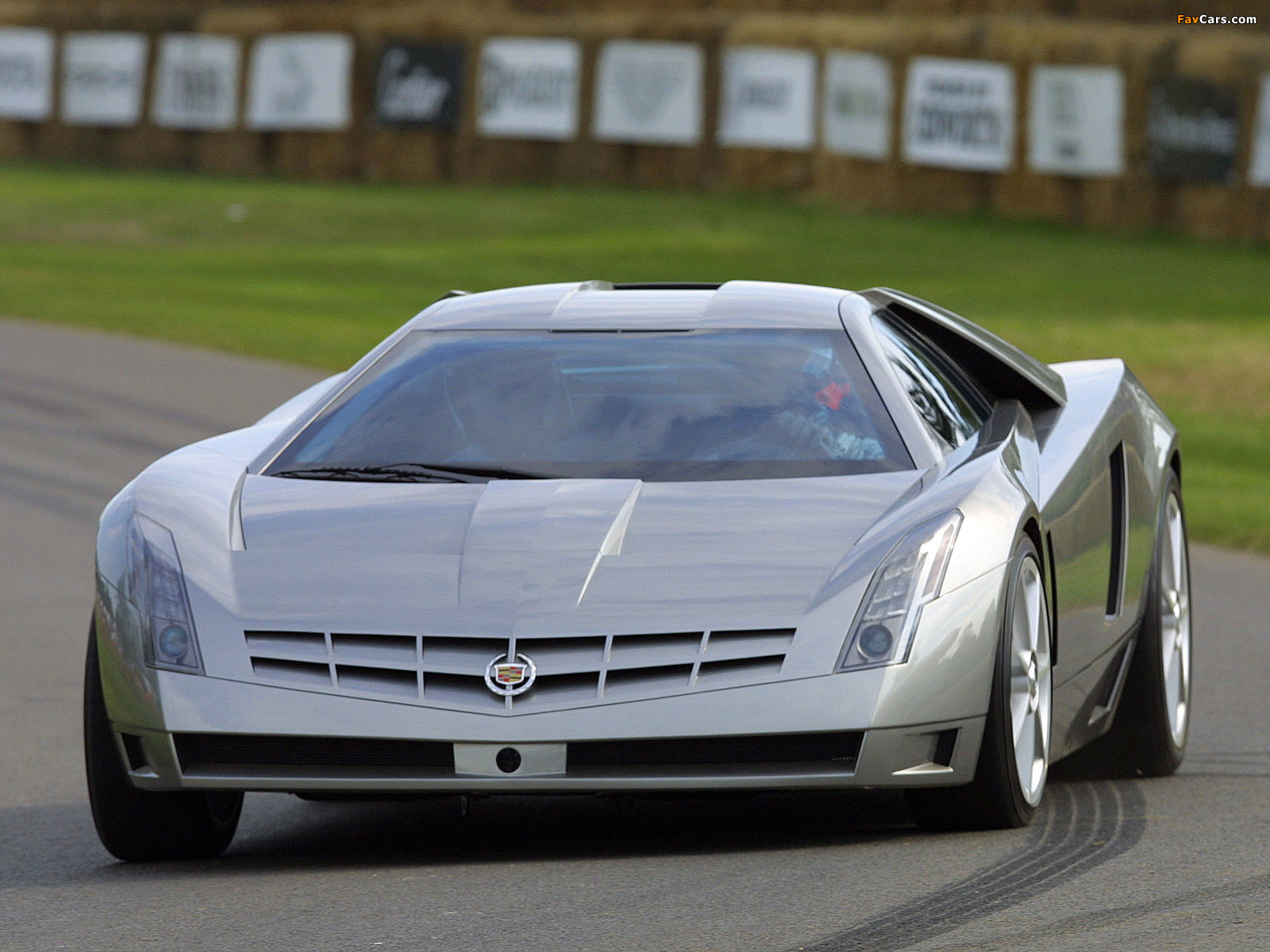 Cadillac Cien Concept 2002 pictures (1600 x 1200)