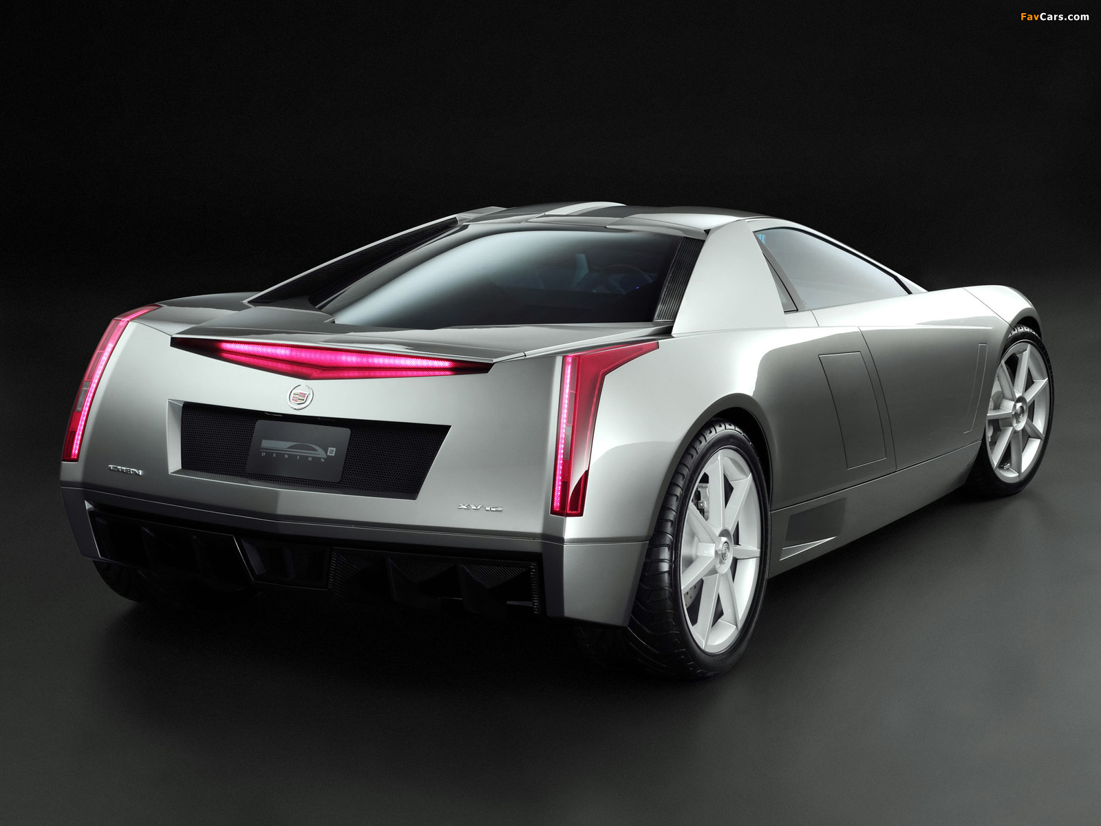 Cadillac Cien Concept 2002 wallpapers (1600 x 1200)