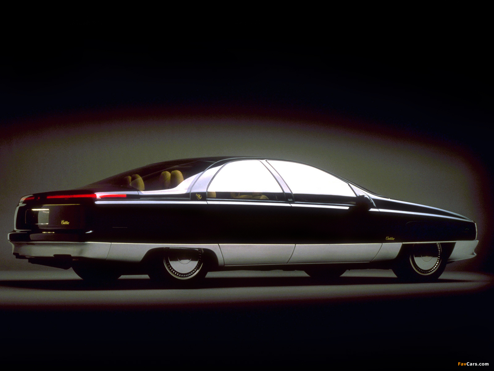 Pictures of Cadillac Voyage Concept 1988 (1600 x 1200)