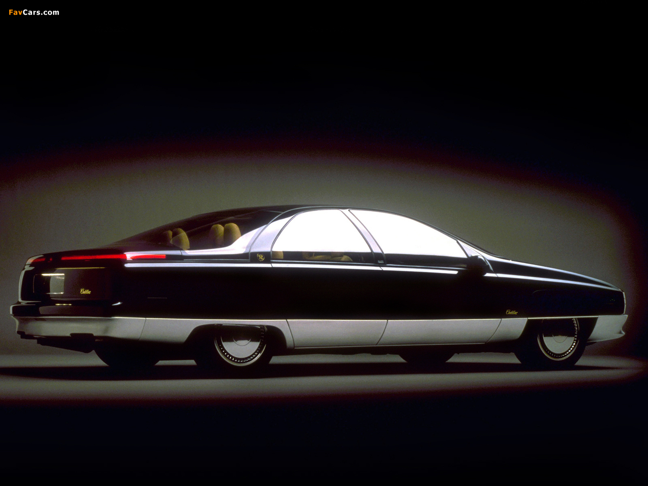 Pictures of Cadillac Voyage Concept 1988 (1280 x 960)