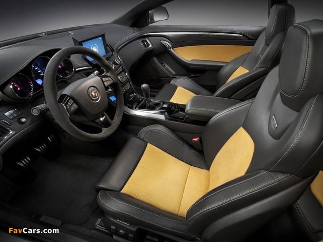 Cadillac CTS-V Coupe 2010 images (640 x 480)