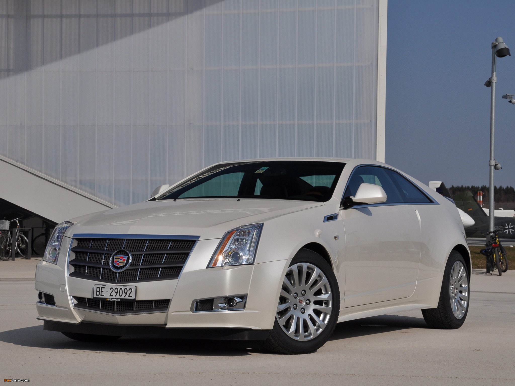 Cadillac CTS Coupe 2010 images (2048 x 1536)