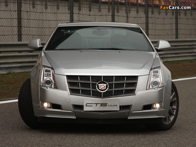 Cadillac CTS Coupe 2010 photos (640 x 480)