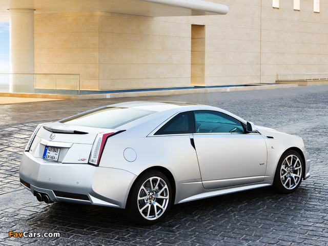 Cadillac CTS-V Coupe 2010 pictures (640 x 480)