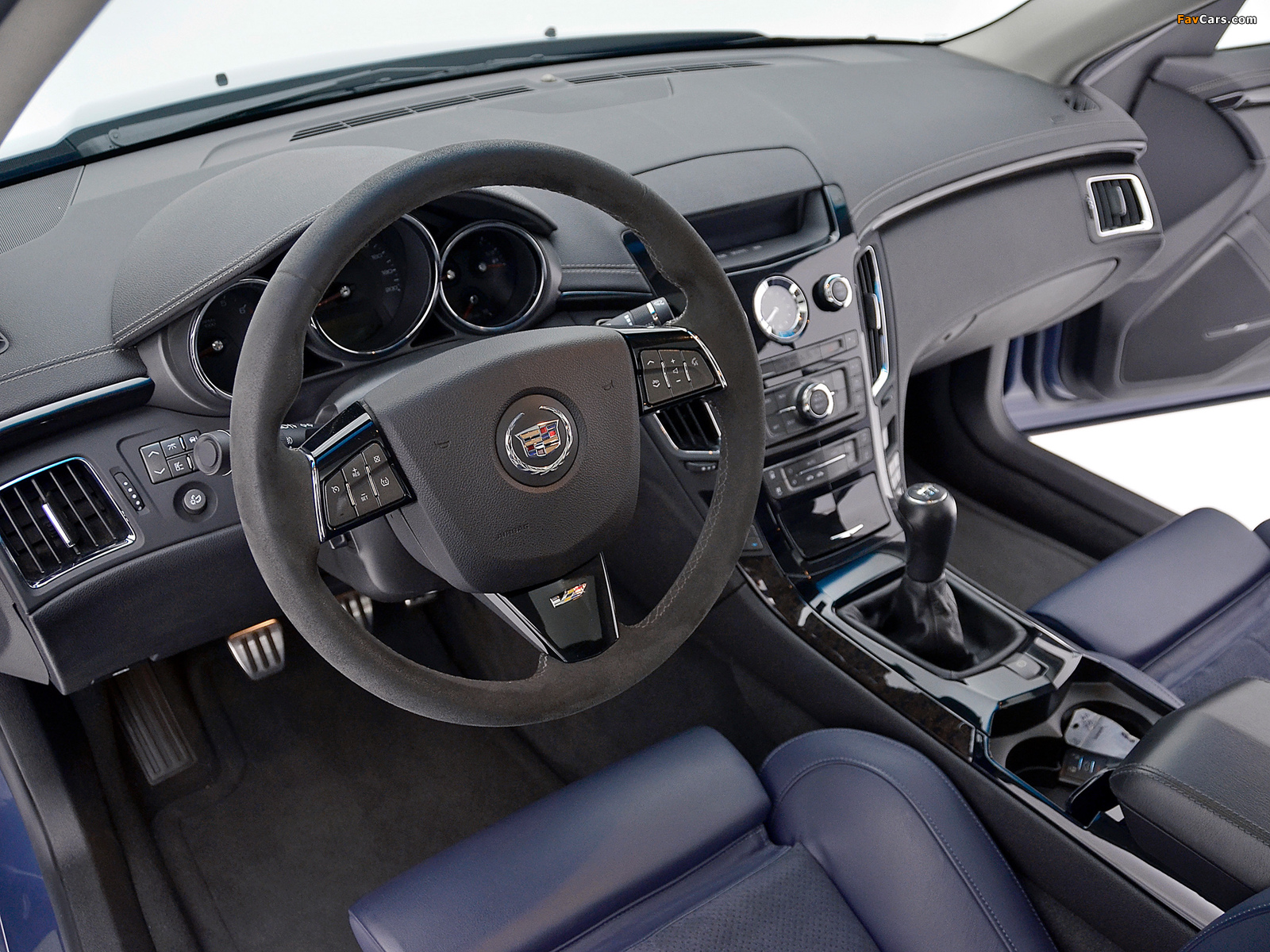Cadillac CTS-V Stealth Blue Edition 2013 photos (1600 x 1200)