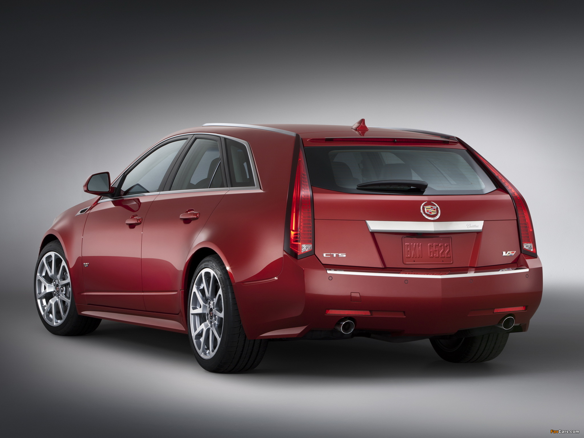 Images of Cadillac CTS-V Sport Wagon 2010 (2048 x 1536)