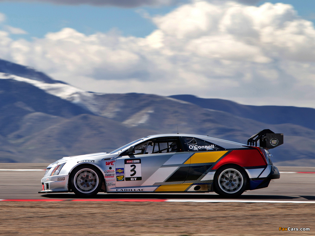 Photos of Cadillac CTS-V Coupe Race Car 2011 (1024 x 768)