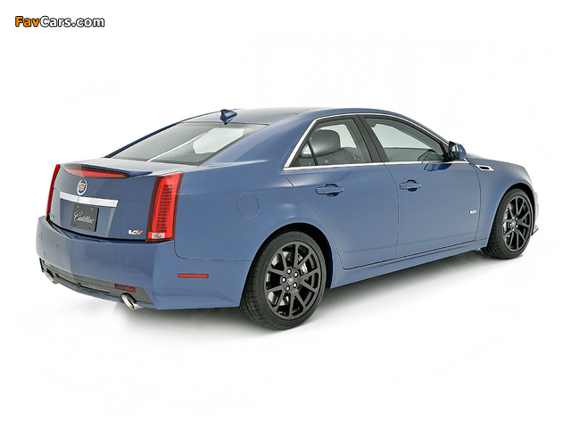 Photos of Cadillac CTS-V Stealth Blue Edition 2013 (640 x 480)