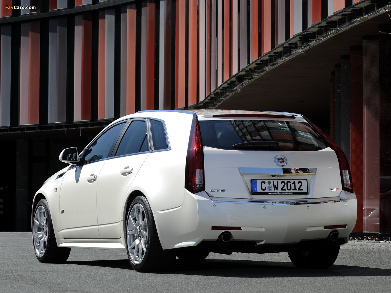 Pictures of Cadillac CTS-V Sport Wagon EU-spec 2010 (1280 x 960)