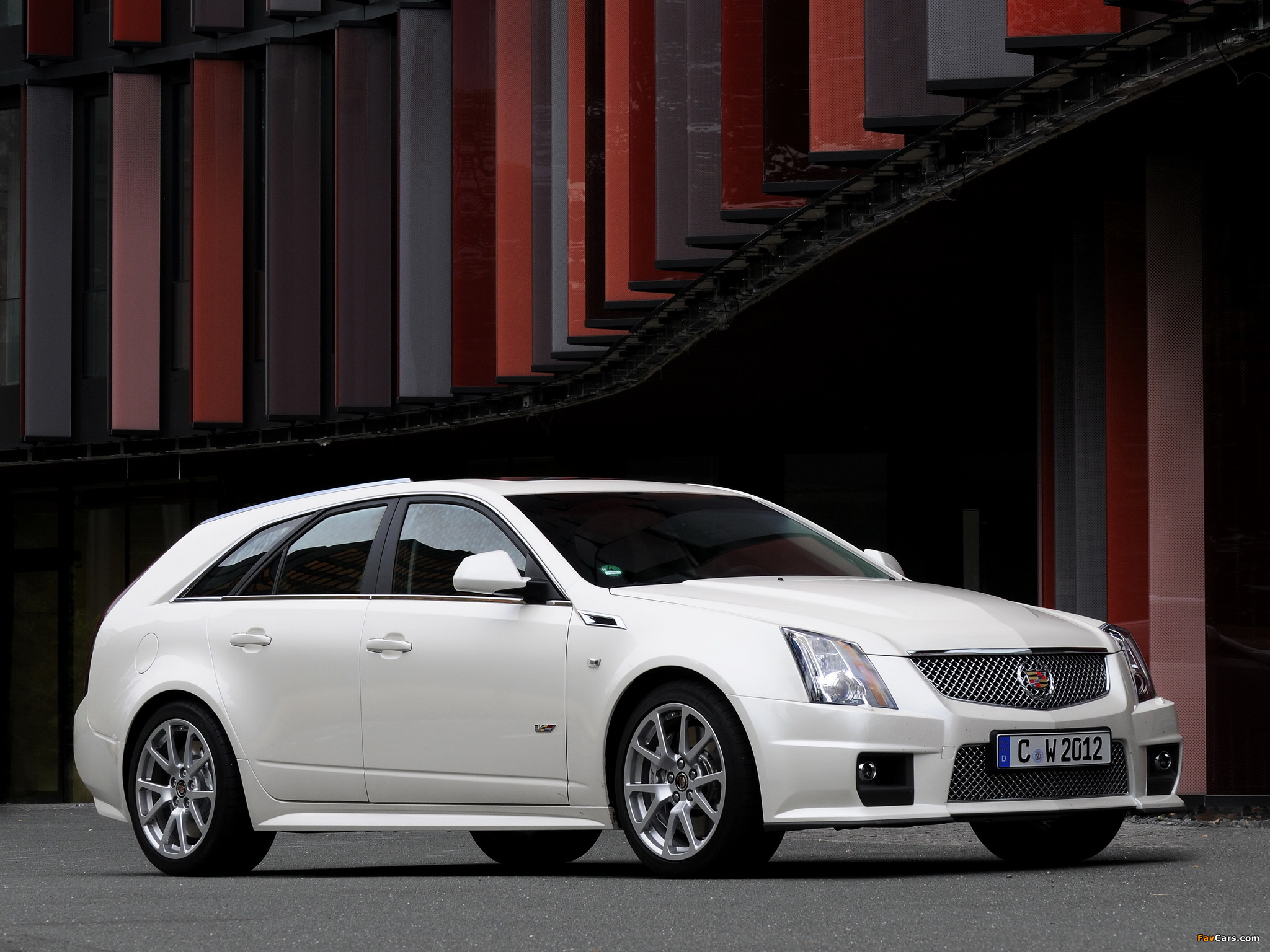 Pictures of Cadillac CTS-V Sport Wagon EU-spec 2010 (2048 x 1536)