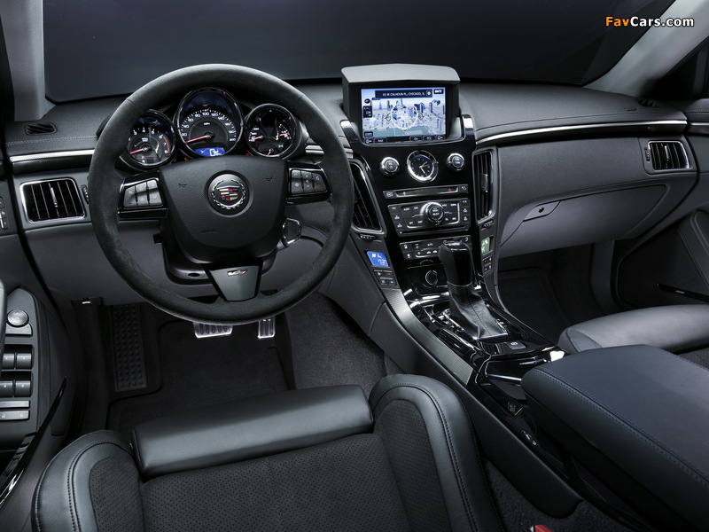 Cadillac CTS-V Coupe 2010 wallpapers (800 x 600)