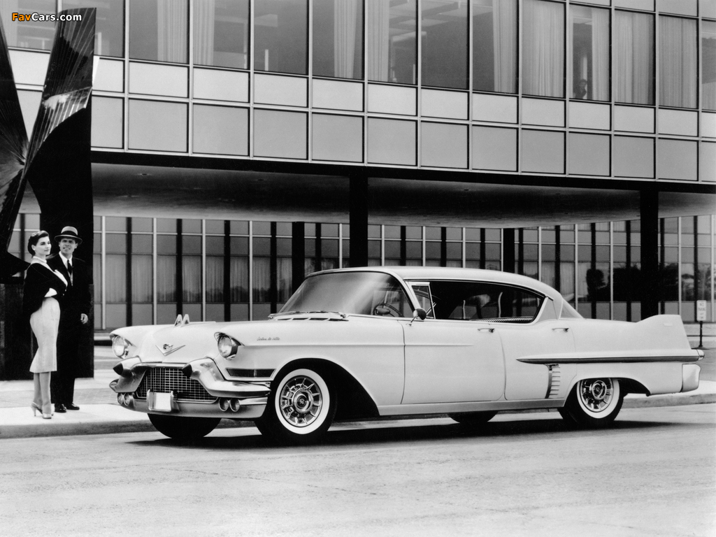 Cadillac Sedan de Ville 1957 photos (1024 x 768)