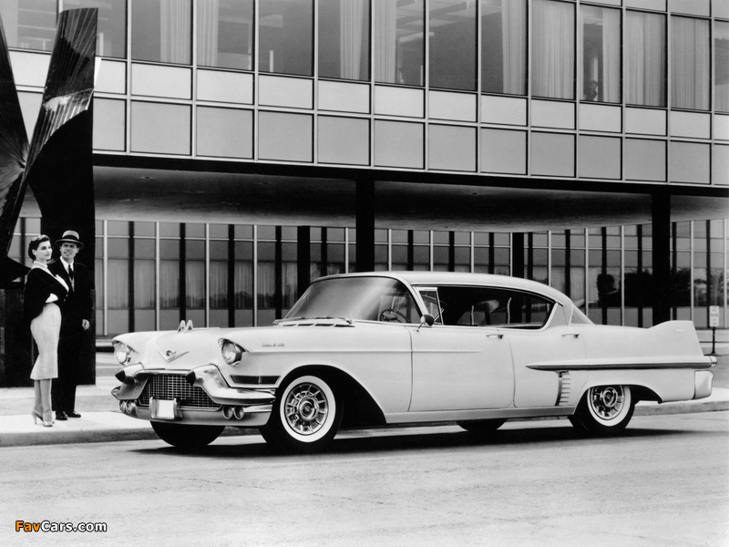 Cadillac Sedan de Ville 1957 photos (800 x 600)