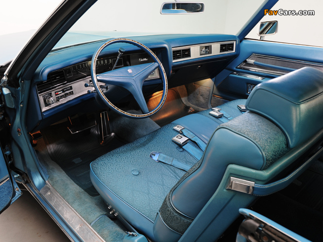 Cadillac Coupe de Ville (68347J) 1971 pictures (640 x 480)