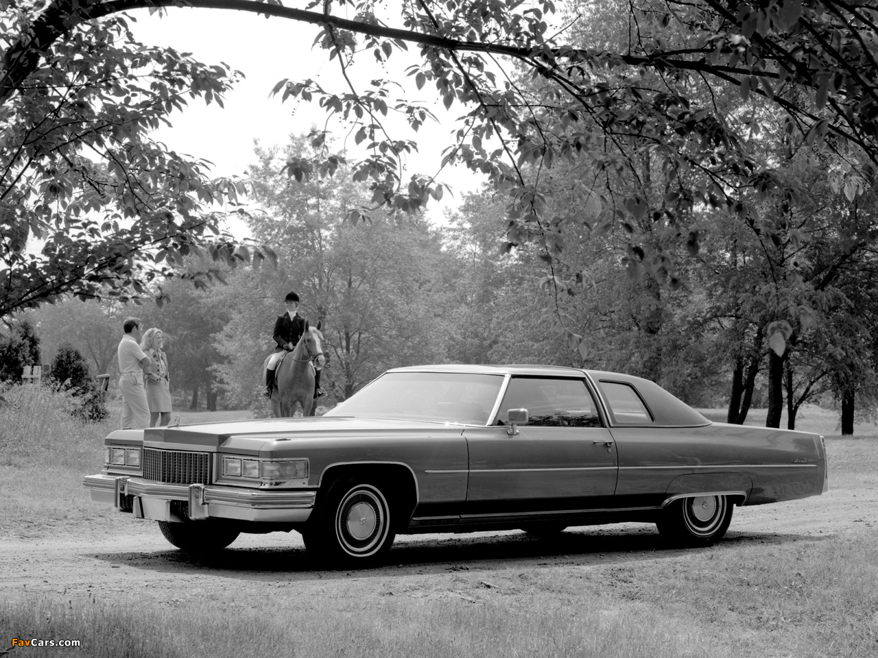 Cadillac Coupe de Ville 1975 images (1280 x 960)