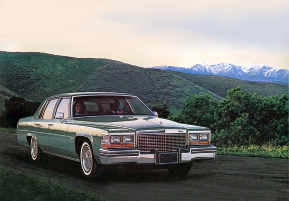 Cadillac Sedan de Ville 1980–84 images