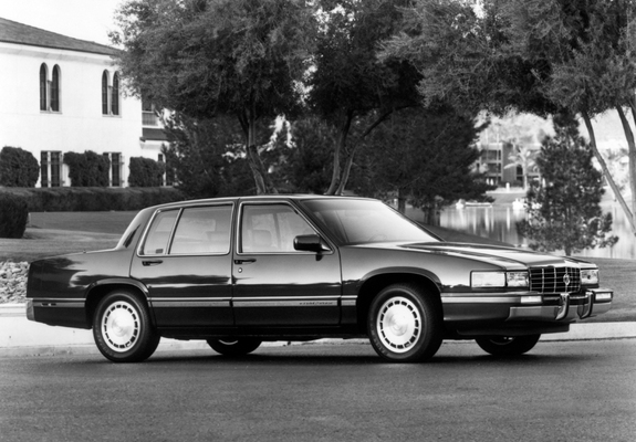 Cadillac Sedan de Ville 1989–93 images