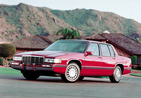 Cadillac Sedan de Ville 1989–93 photos