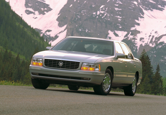 Cadillac DeVille Concours 1997–99 photos