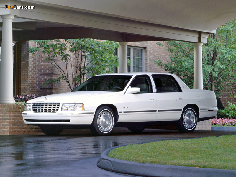 Cadillac DeVille 1997–99 pictures (800 x 600)